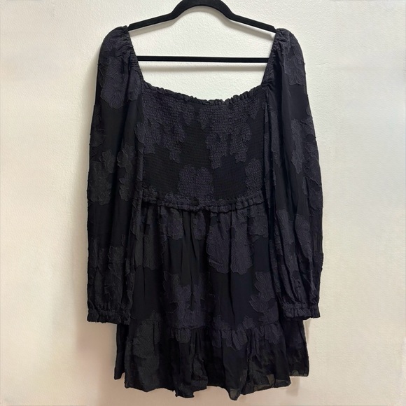 Wilfred Tempest Dress Black Floral Smocked Mini Medium Square Neck Puff Sleeve - Picture 5 of 14